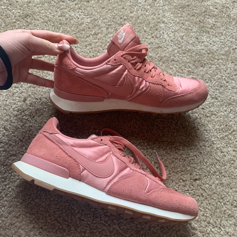 Pink Nike Sneakers